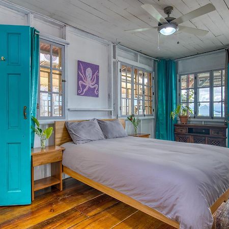 Saigon Bay Bed & Breakfast โบกัสทาวน์ ภายนอก รูปภาพ