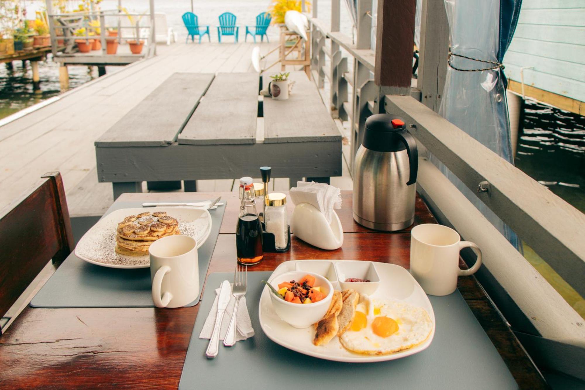 Saigon Bay Bed & Breakfast โบกัสทาวน์ ภายนอก รูปภาพ