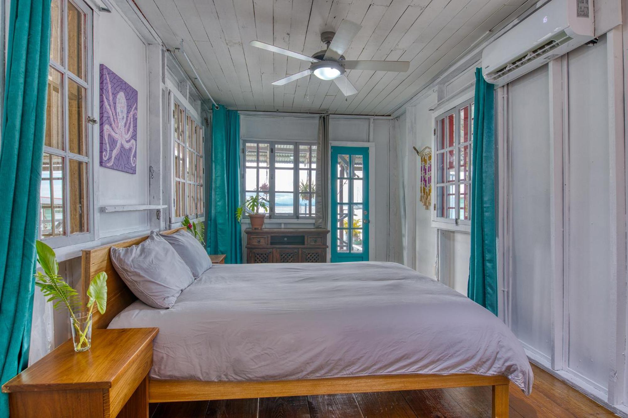 Saigon Bay Bed & Breakfast โบกัสทาวน์ ภายนอก รูปภาพ